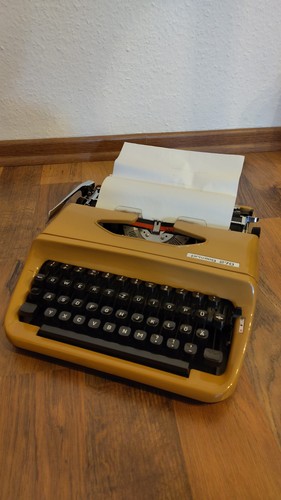 Schreibmaschine von privileg - schreibmaschine,