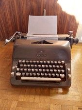 Vintage Adler Schreibmaschiene