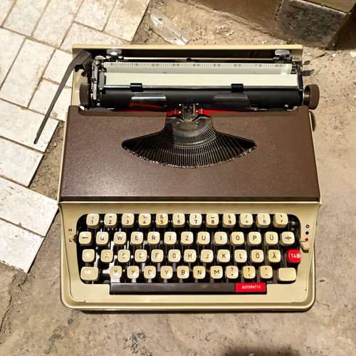 Tragbare schreibmaschine mit - schreibmaschine,