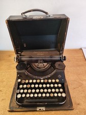Reiseschreibmaschine