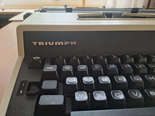 Triumph gabriele electric - triumph, bk