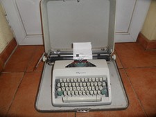Alte Schreibmaschine Olympia